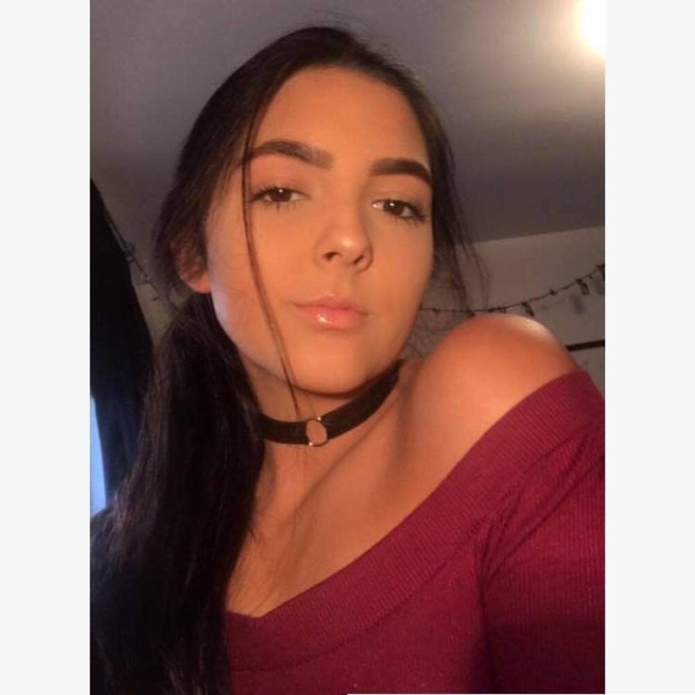 Meet your Posher, Olivia